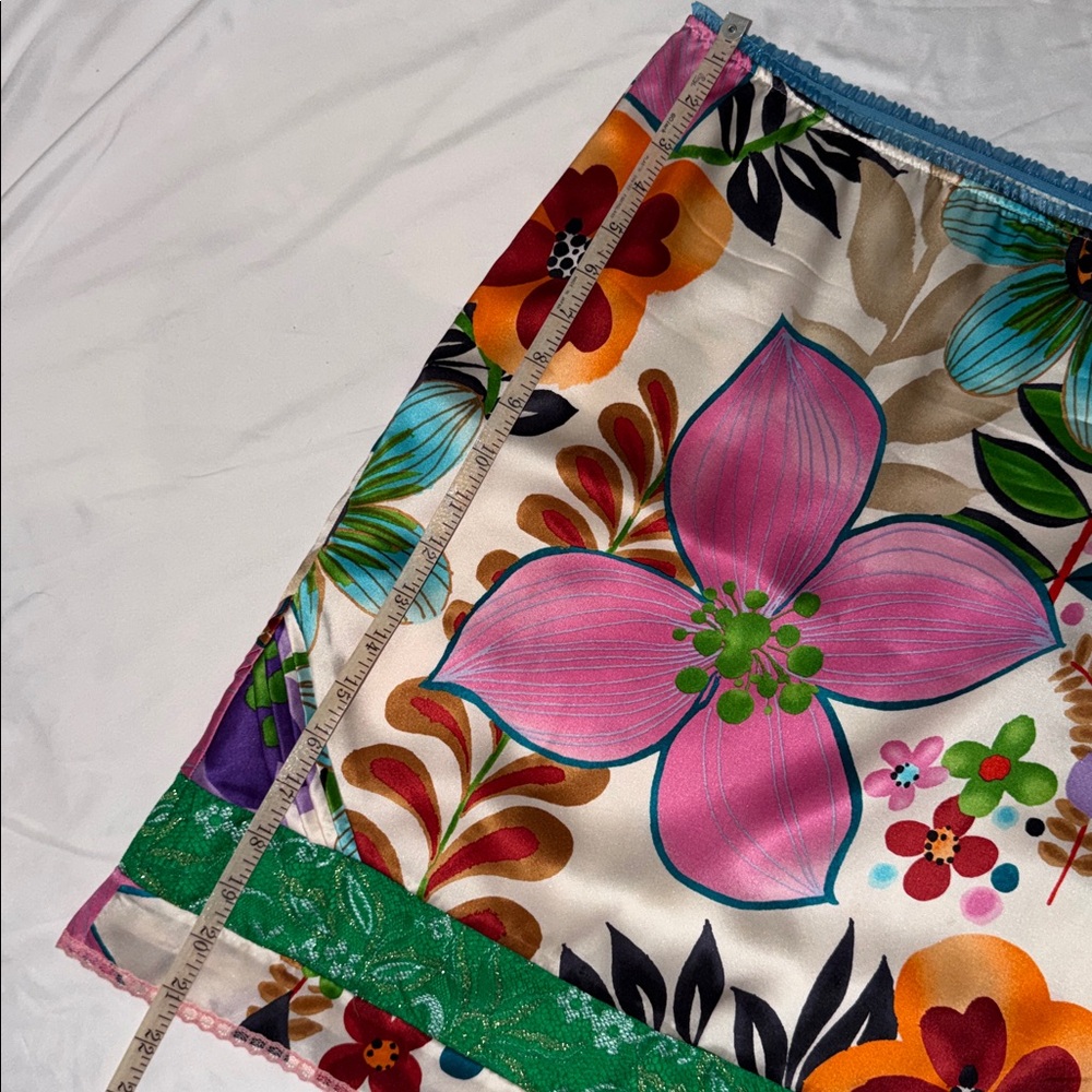 CUSTO BARCELONA Colorful Floral Print Ruffle Lace Trim Silk Skirt, size 2 - Picture 9 of 12